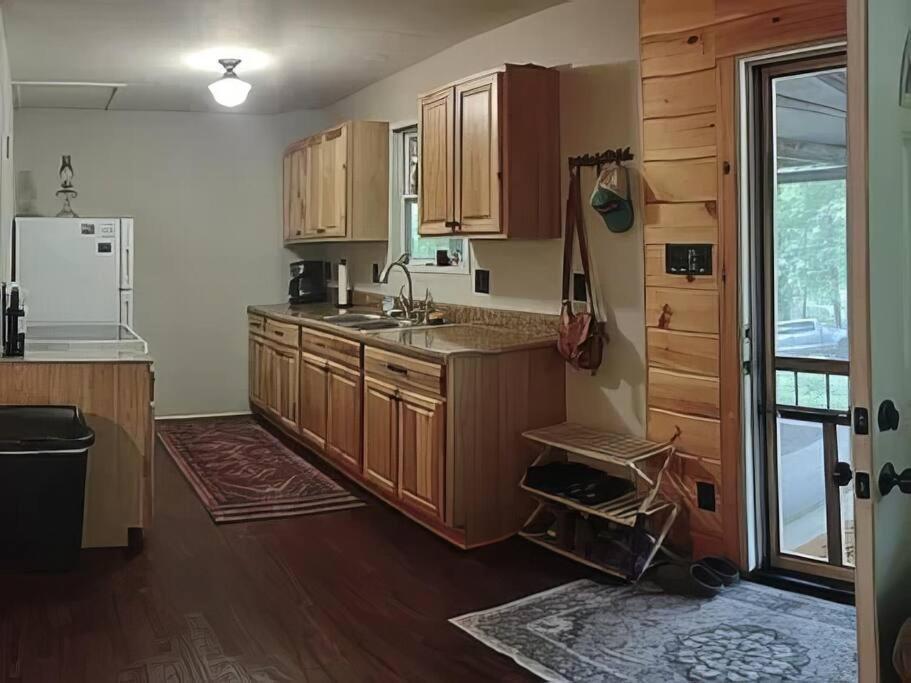 Cameron'S Cottage At The Lake Tallassee Buitenkant foto